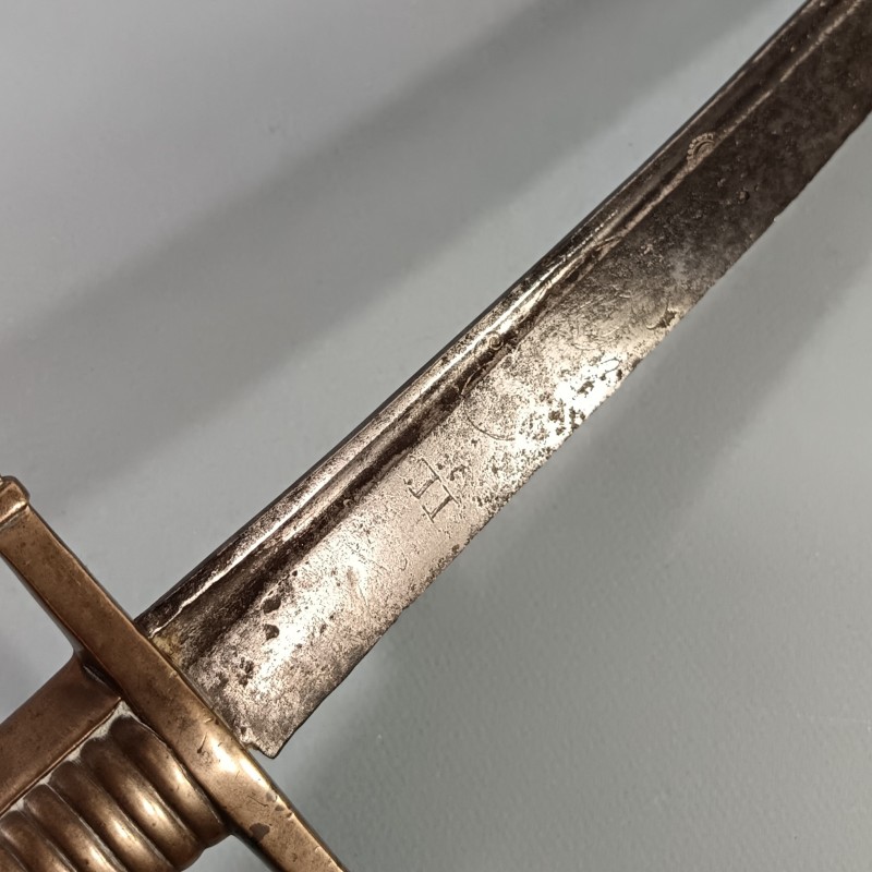 SABRE BRIQUET MODELE 1767 REVOLUTION ET EMPIRE 1790 - 1801 LAME ANCIENNE